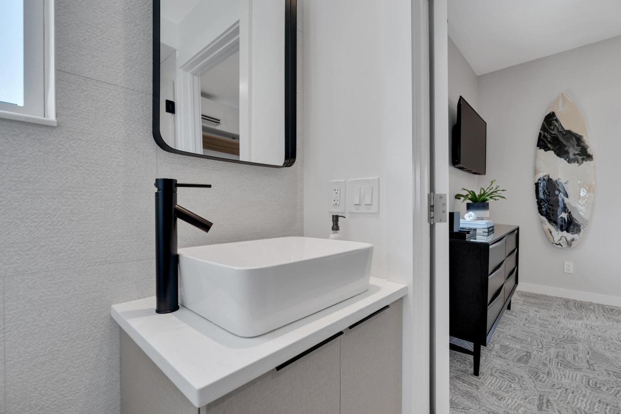 The St Laurent Guest Rooms Asbury Park Εξωτερικό φωτογραφία